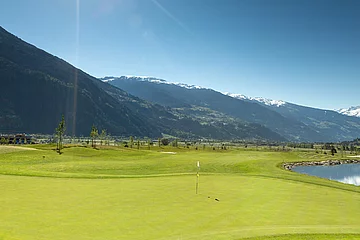 Golfing hotel in the Zillertal Valley